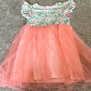 Girl’s dress